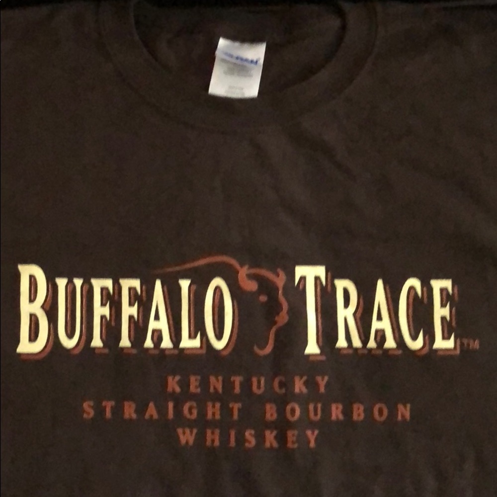 BUFFALO TRACE KENTUCKY BOURBON WHISKEY MENS SHIRT